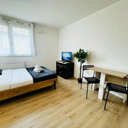 139 Salengro - - Insa * Villeurbanne